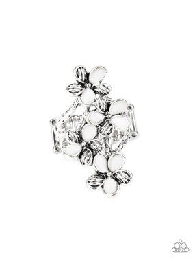 Paparazzi Floral Ring (R090)